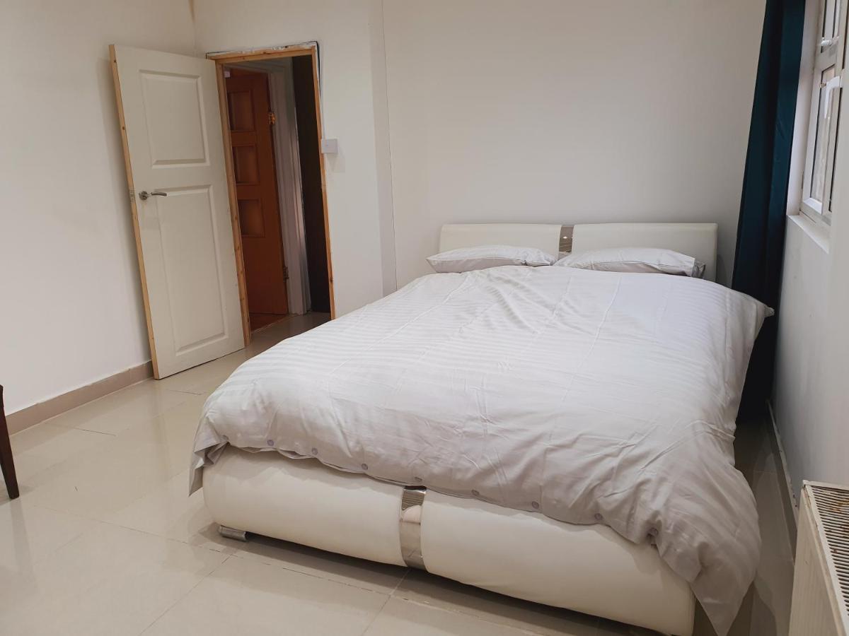Private Room- Direct Travel Central/ Heathrow London Ngoại thất bức ảnh