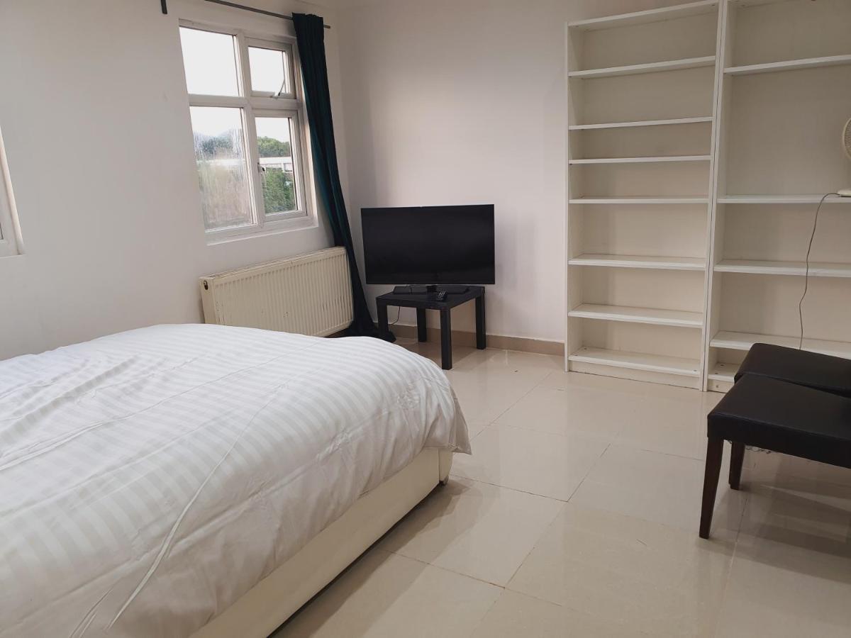 Private Room- Direct Travel Central/ Heathrow London Ngoại thất bức ảnh