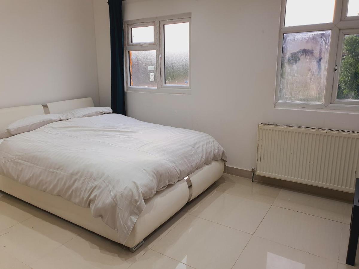 Private Room- Direct Travel Central/ Heathrow London Ngoại thất bức ảnh